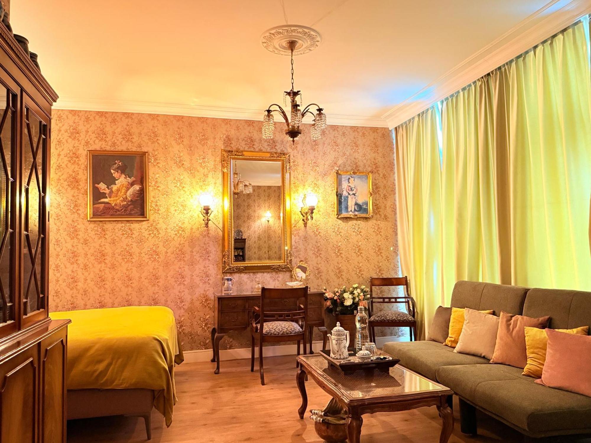 Luxurious Classical Dutch Styled Room In City Centre Of The Hague - Home Stay Экстерьер фото