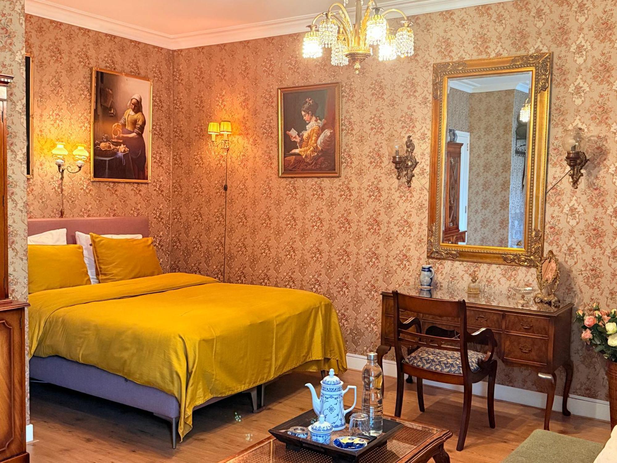 Luxurious Classical Dutch Styled Room In City Centre Of The Hague - Home Stay Экстерьер фото